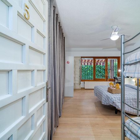 P Casacafe Madrid Calle Carlos Dubois 3 Dış mekan fotoğraf