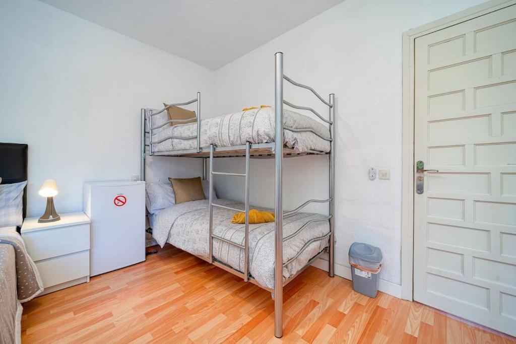P Casacafe Madrid Calle Carlos Dubois 3 Dış mekan fotoğraf