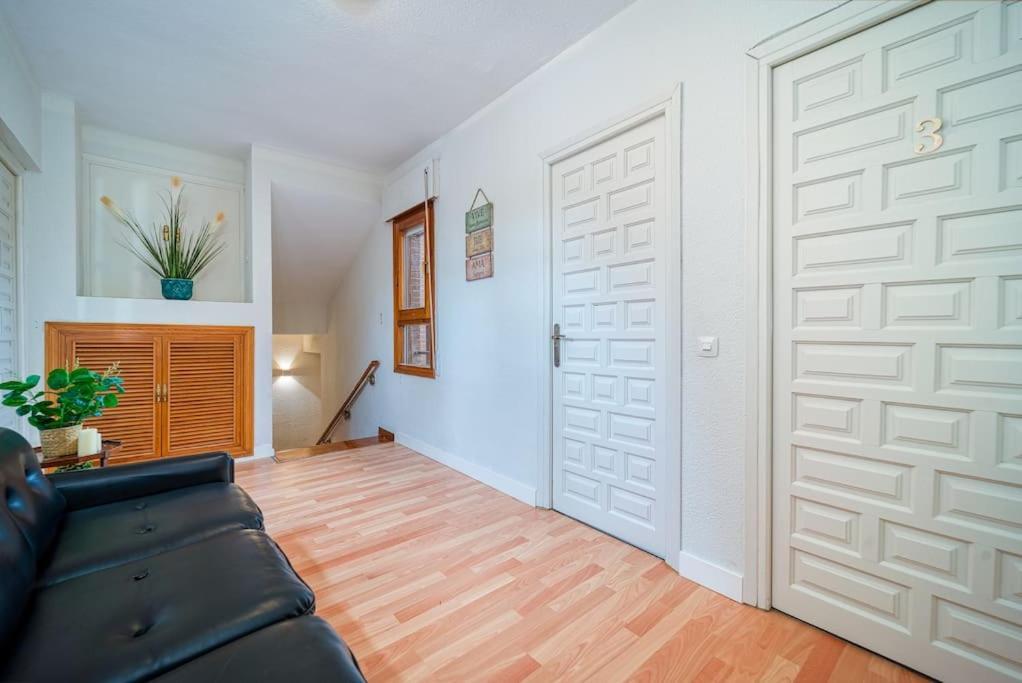 P Casacafe Madrid Calle Carlos Dubois 3 Dış mekan fotoğraf