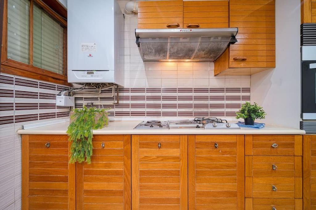 P Casacafe Madrid Calle Carlos Dubois 3 Dış mekan fotoğraf