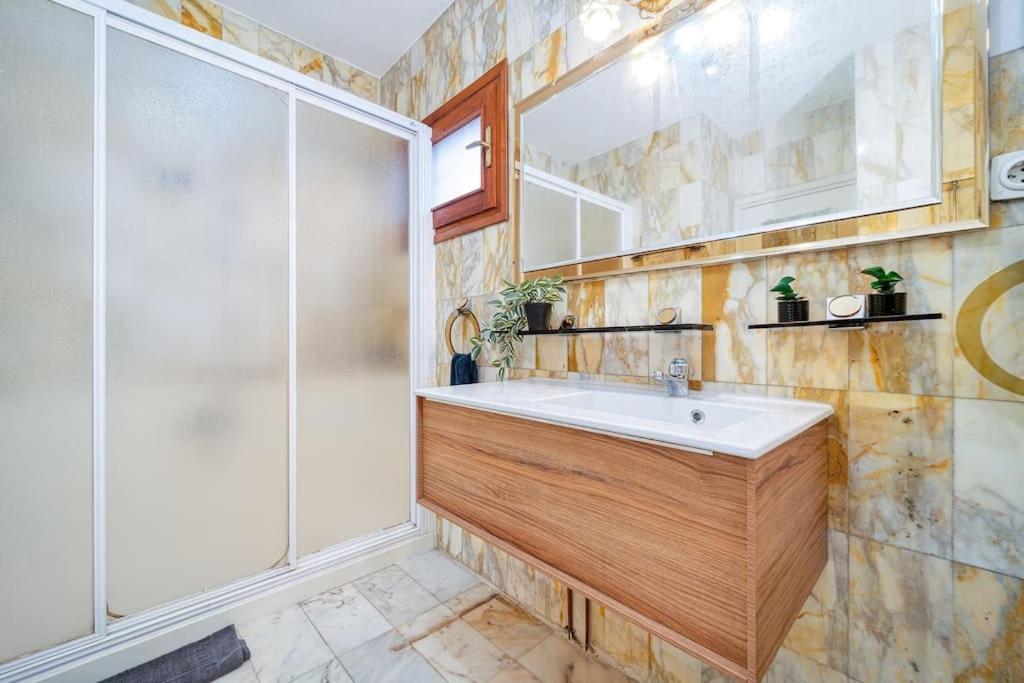 P Casacafe Madrid Calle Carlos Dubois 3 Dış mekan fotoğraf