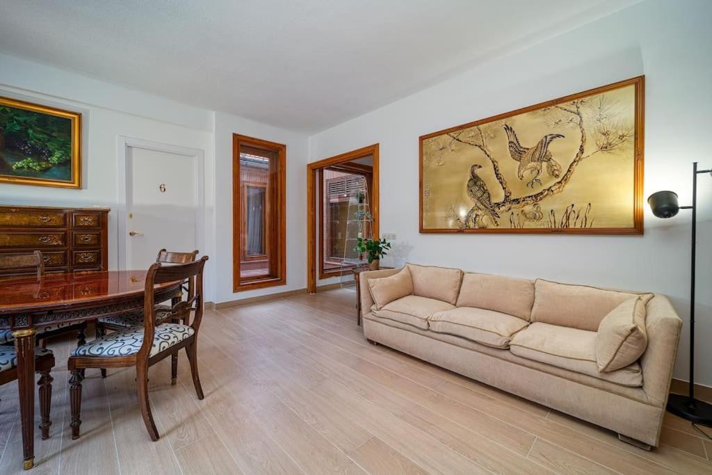 P Casacafe Madrid Calle Carlos Dubois 3 Dış mekan fotoğraf