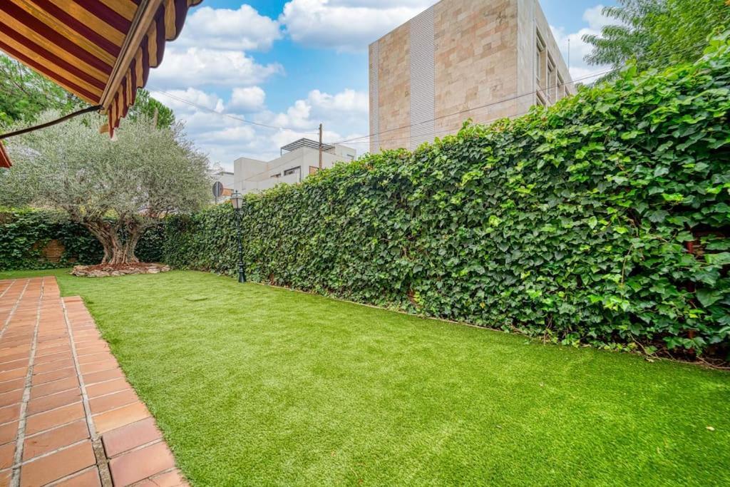 P Casacafe Madrid Calle Carlos Dubois 3 Dış mekan fotoğraf