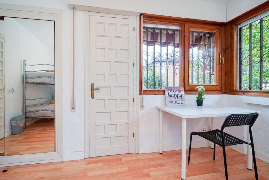 P Casacafe Madrid Calle Carlos Dubois 3 Dış mekan fotoğraf